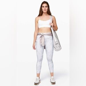 Lululemon Wunder Under High-Rise Tight 25"
Tropical Shadow Starlight Multi